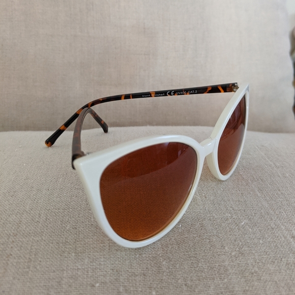 White/Tortoise Cateye Sunglasses - Picture 2 of 3